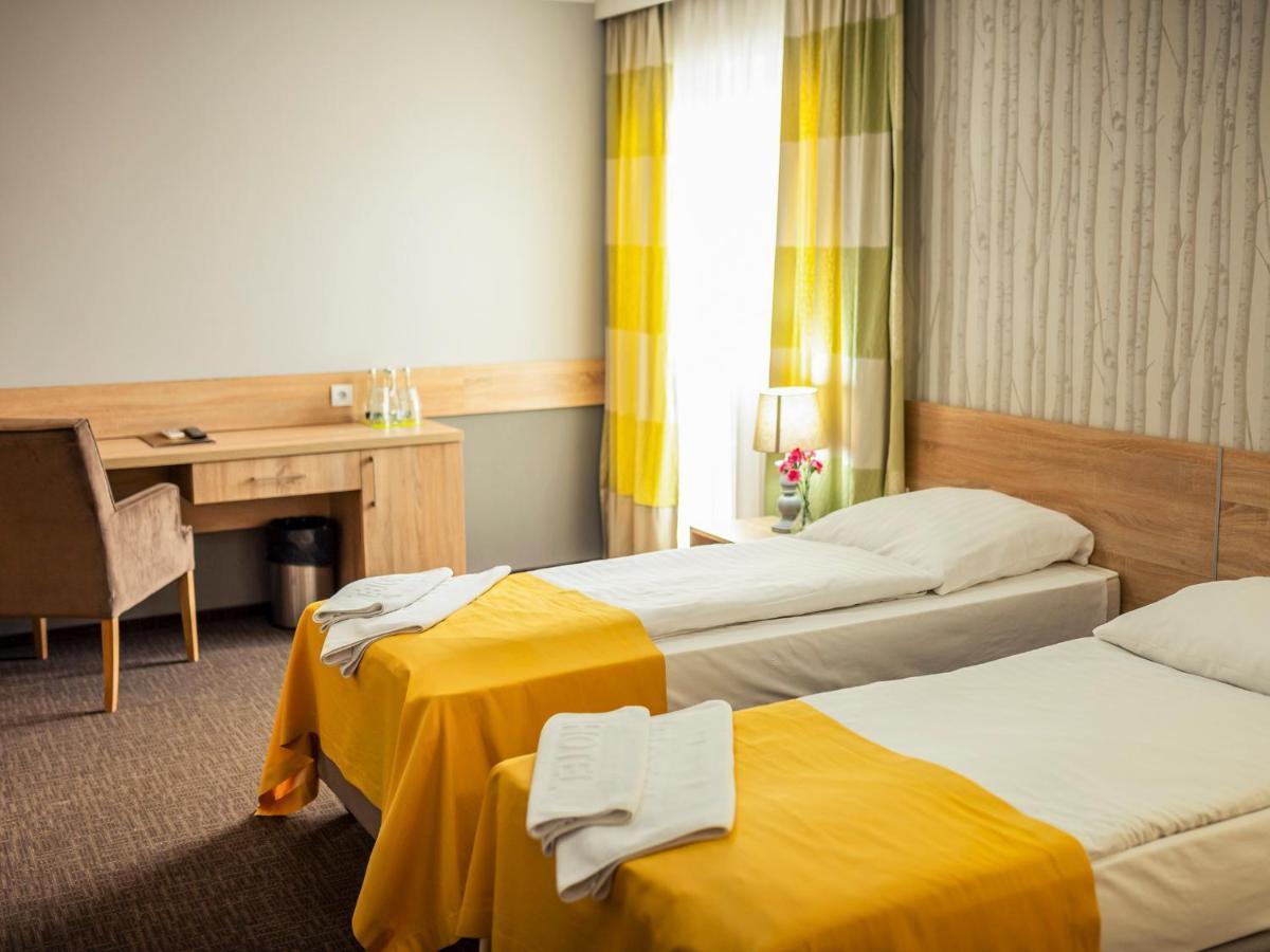 Hotel Muzakowski Łęknica Esterno foto