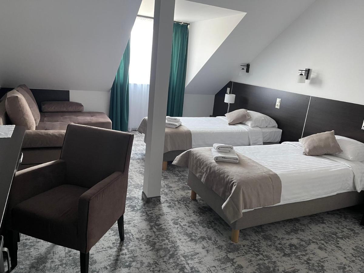 Hotel Muzakowski Łęknica Esterno foto